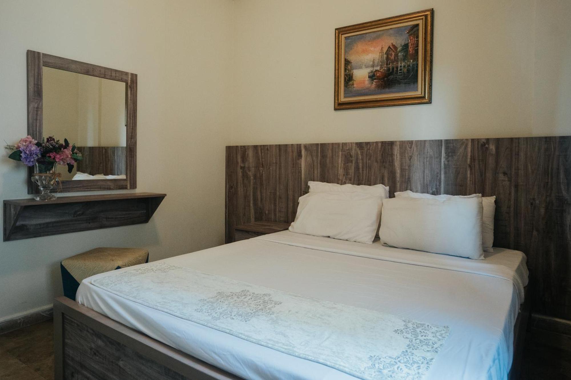Holiday Suites Hotel & Beach Resort Joünié Exterior foto